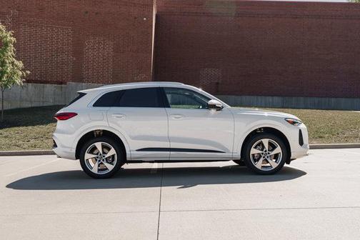 2025 Audi Q5 Premium Plus