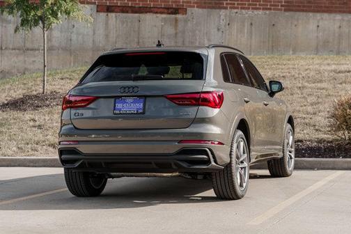 2025 Audi Q3 Premium 45 TFSI S line quattro Tiptronic