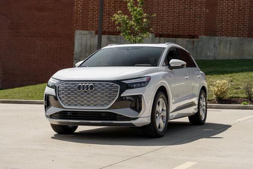 2024 Audi Q4 e-tron Premium Plus