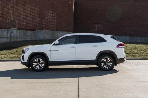 2024 Volkswagen Atlas Cross Sport 2.0T SE