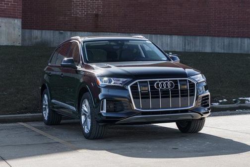 2023 Audi Q7 55 Premium Plus