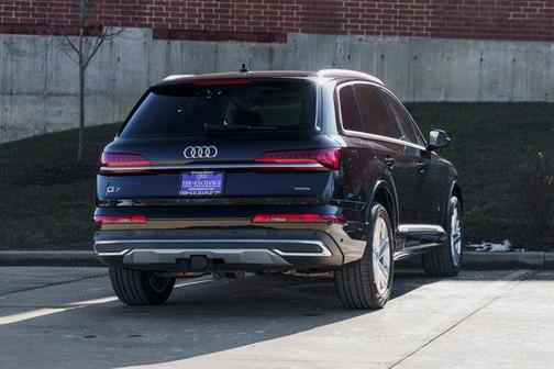 2023 Audi Q7 55 Premium Plus