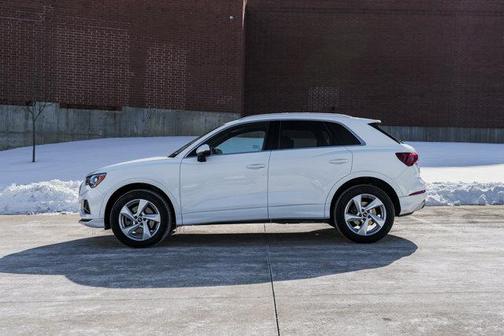 2022 Audi Q3 40 Premium