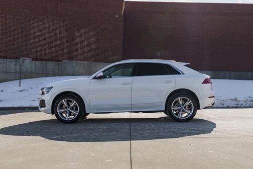 2023 Audi Q8 55 Premium