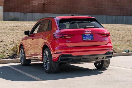 2025 Audi Q3 Premium 45 TFSI S line quattro Tiptronic