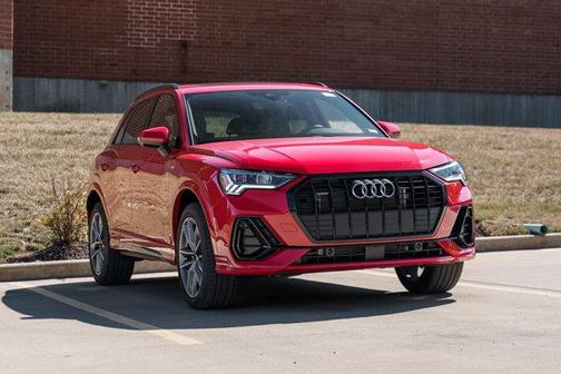 2025 Audi Q3 Premium 45 TFSI S line quattro Tiptronic