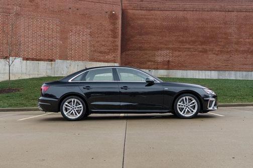 2023 Audi A4 45 S line Premium Plus