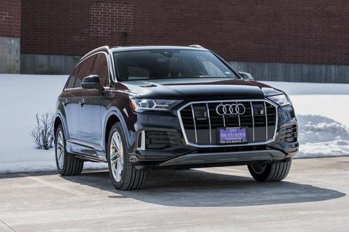 2023 Audi Q7 45 Premium