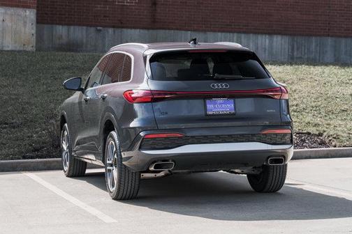 2025 Audi Q5 Premium TFSI quattro S tronic