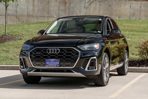 2022 Audi Q5 45 S line Premium