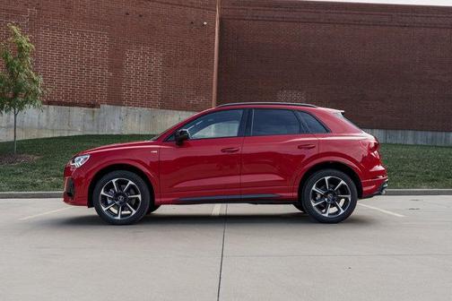 2025 Audi Q3 45 S line Premium Plus