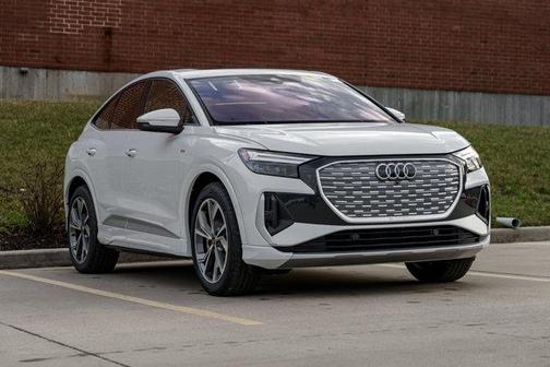 2025 Audi Q4 e-tron Sportback Premium Plus 55 quattro