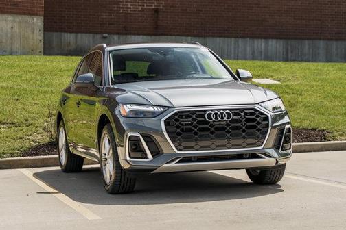 Daytona Gray Pearl Effect 2024 Audi Q5 55 S line Prestige