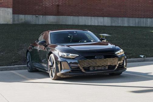 2022 Audi RS e-tron GT quattro