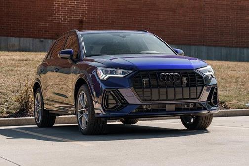 2025 Audi Q3 Premium 45 TFSI S line quattro Tiptronic