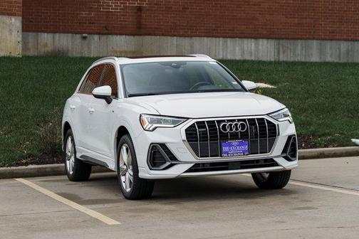 2023 Audi Q3 45 S line Premium Plus