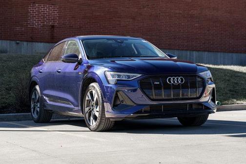 2022 Audi e-tron Sportback S line Premium