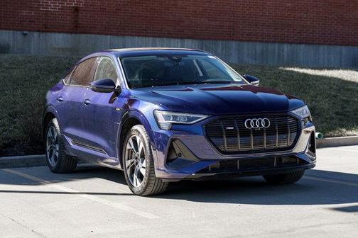 2022 Audi e-tron Sportback S line Premium