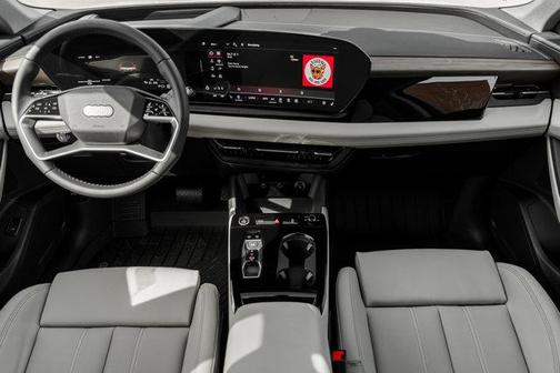 2025 Audi Q6 e-tron Premium Plus quattro