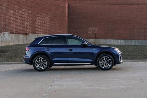 2022 Audi Q5 45 S line Premium