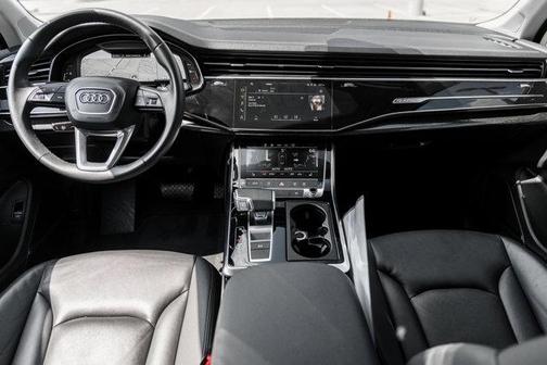 2023 Audi Q7 55 Premium Plus