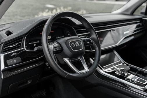 2023 Audi Q7 55 Premium Plus