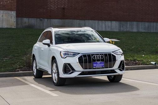2022 Audi Q3 45 S line Premium Plus