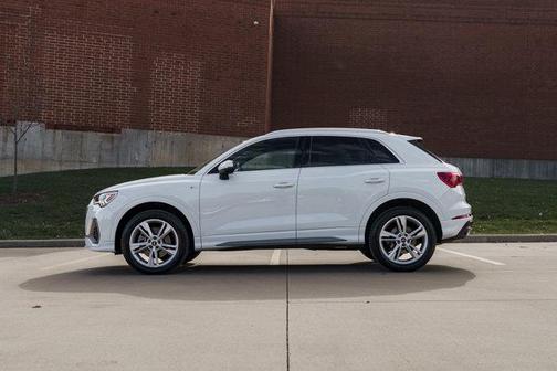 2022 Audi Q3 45 S line Premium Plus