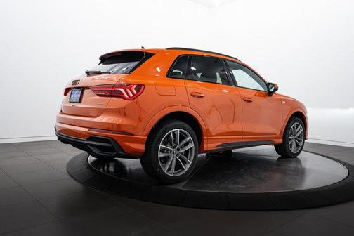 2025 Audi Q3 Premium 45 TFSI S line quattro Tiptronic