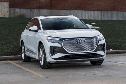 2024 Audi Q4 e-tron Premium 55 quattro