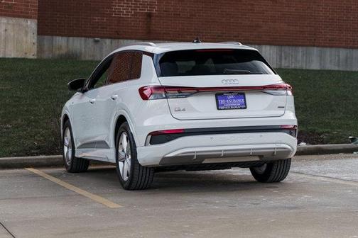 2024 Audi Q4 e-tron Premium 55 quattro