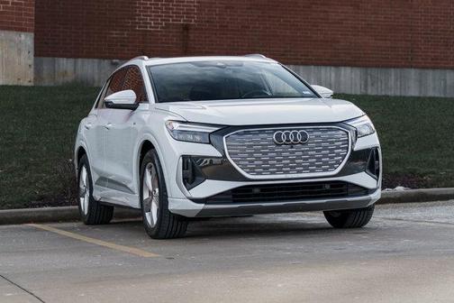 2024 Audi Q4 e-tron Premium 55 quattro