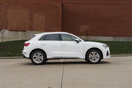 2025 Audi Q3 45 S line Premium Plus