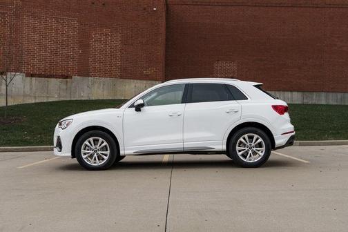 2025 Audi Q3 45 S line Premium Plus