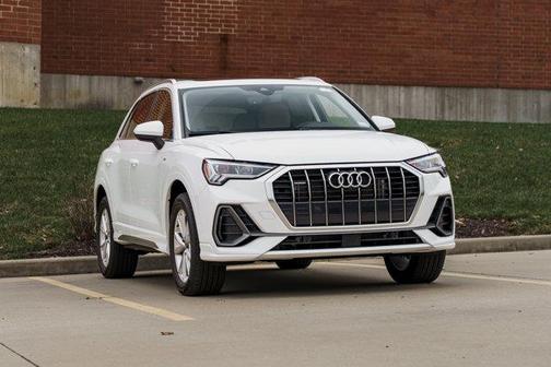 2025 Audi Q3 45 S line Premium Plus