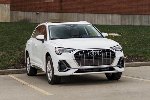 2025 Audi Q3 45 S line Premium Plus