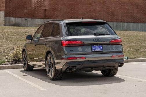 2025 Audi Q7 55 Premium Plus