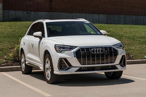 2024 Audi Q3 45 S line Premium Plus