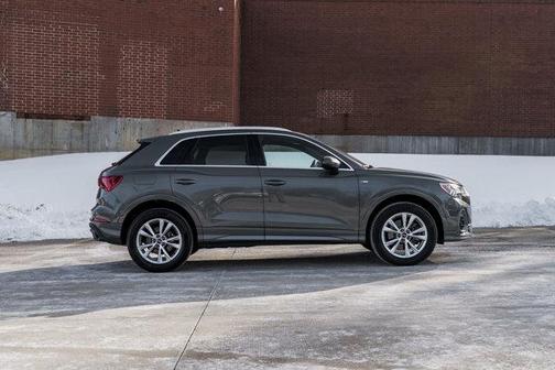 2023 Audi Q3 45 S line Premium Plus