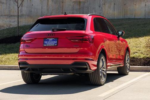 2025 Audi Q3 Premium 45 TFSI S line quattro Tiptronic