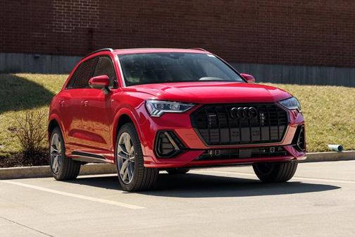 2025 Audi Q3 Premium 45 TFSI S line quattro Tiptronic