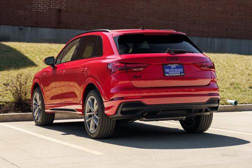 2025 Audi Q3 Premium 45 TFSI S line quattro Tiptronic