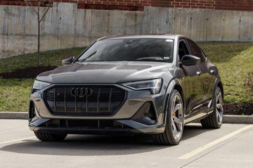 2022 Audi e-tron S Prestige