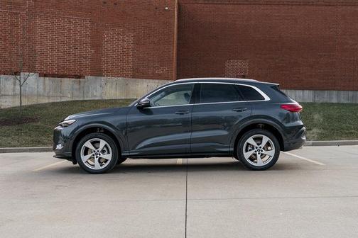 2025 Audi Q5 Premium Plus TFSI quattro S tronic