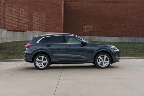 2025 Audi Q5 Premium Plus TFSI quattro S tronic