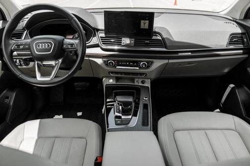 2022 Audi Q5 45 S line Premium Plus