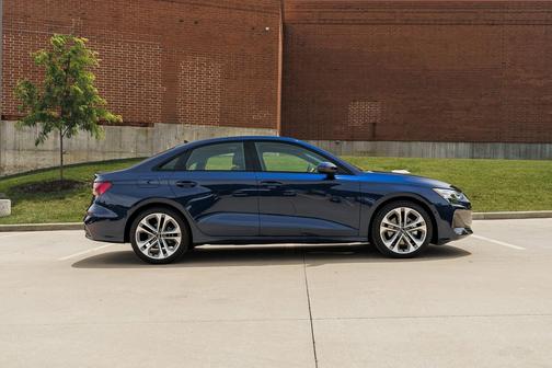Navarra Blue Metallic 2025 Audi A3 Premium