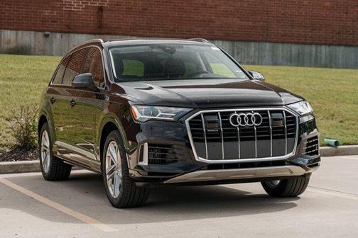 2022 Audi Q7 55 Premium Plus