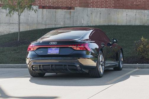 2023 Audi e-tron GT Prestige quattro