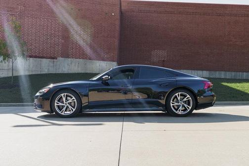 2023 Audi e-tron GT Prestige quattro